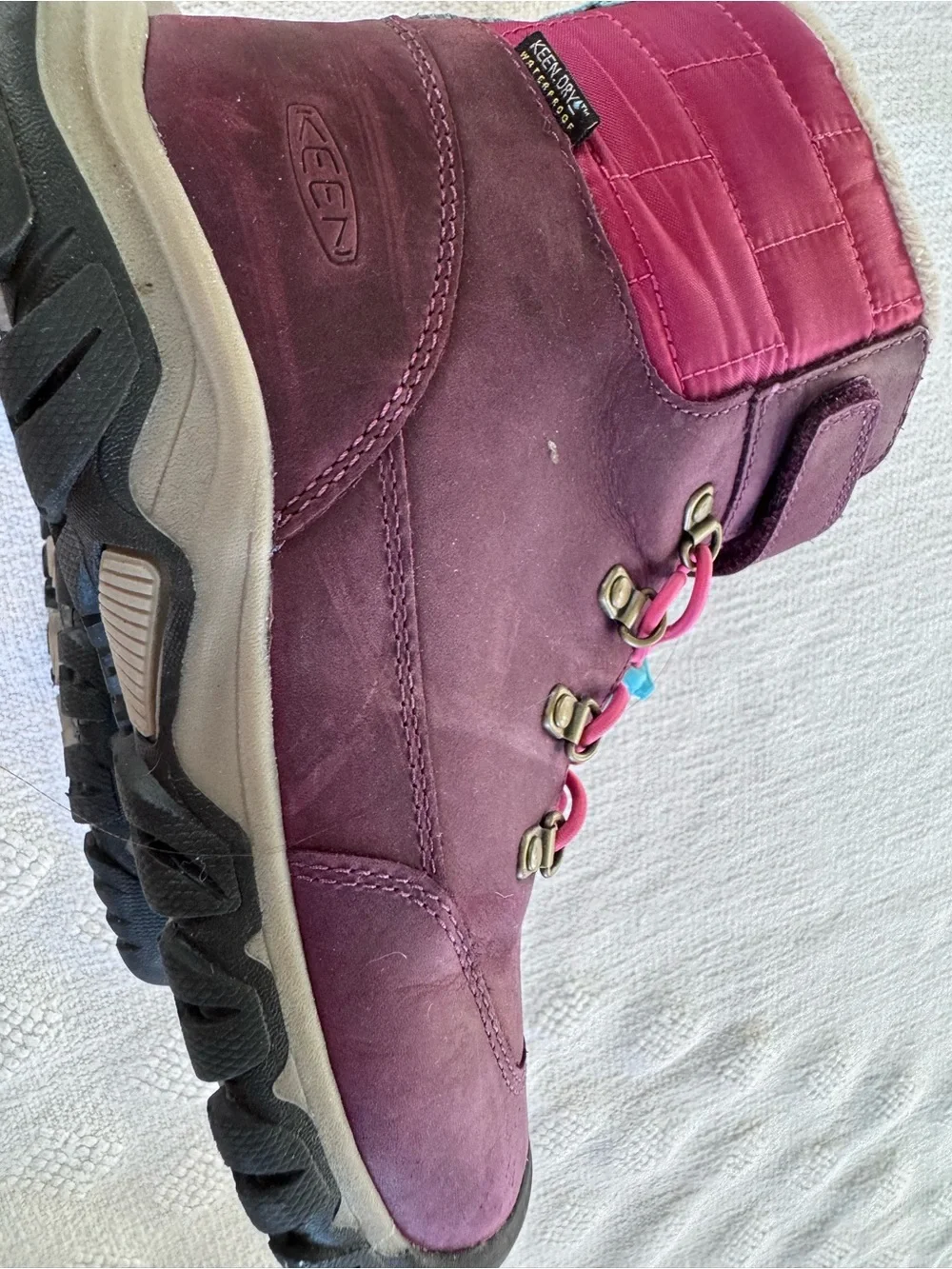 Keen unisex boots